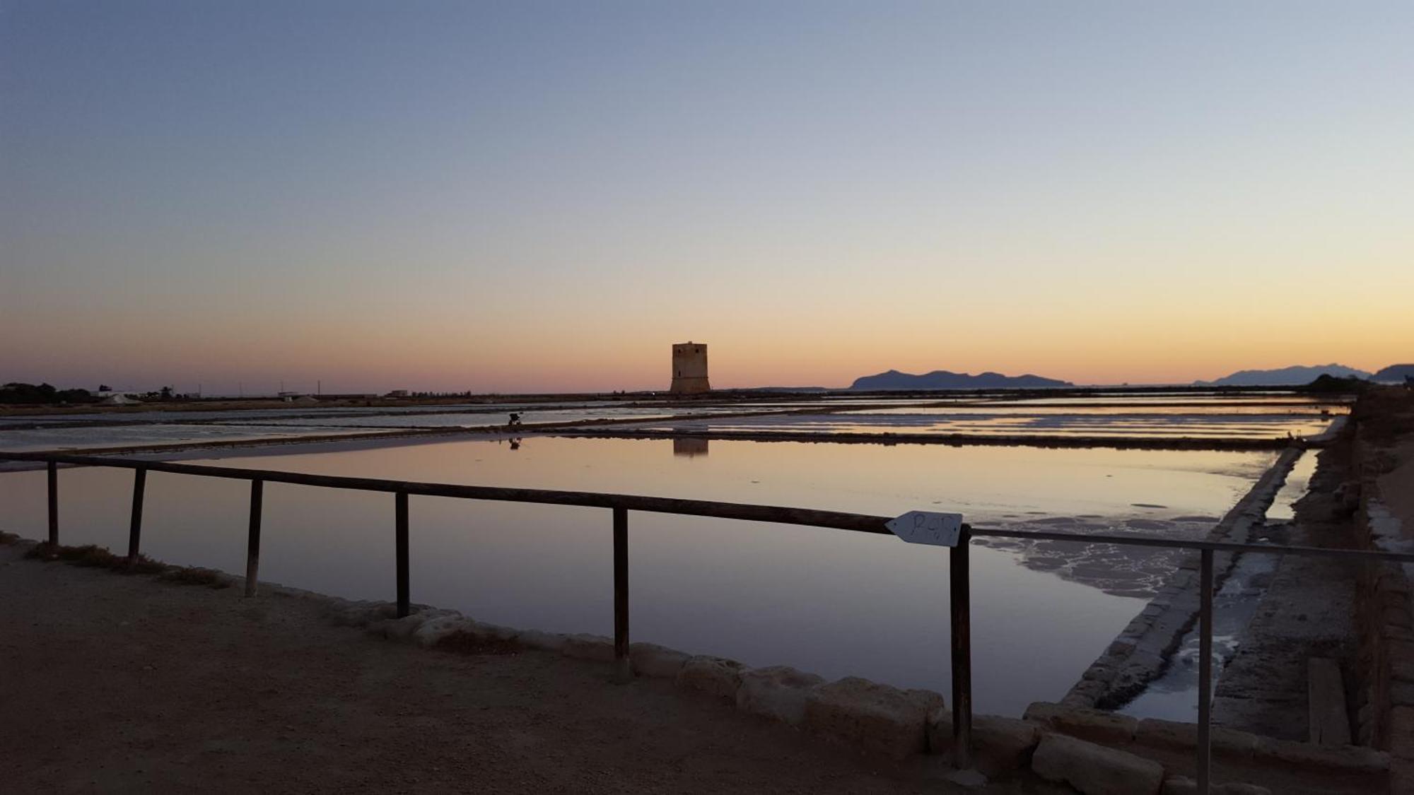 Apartamento La Casa Di Paoletta A Due Passi Dal Mare Trapani Exterior foto