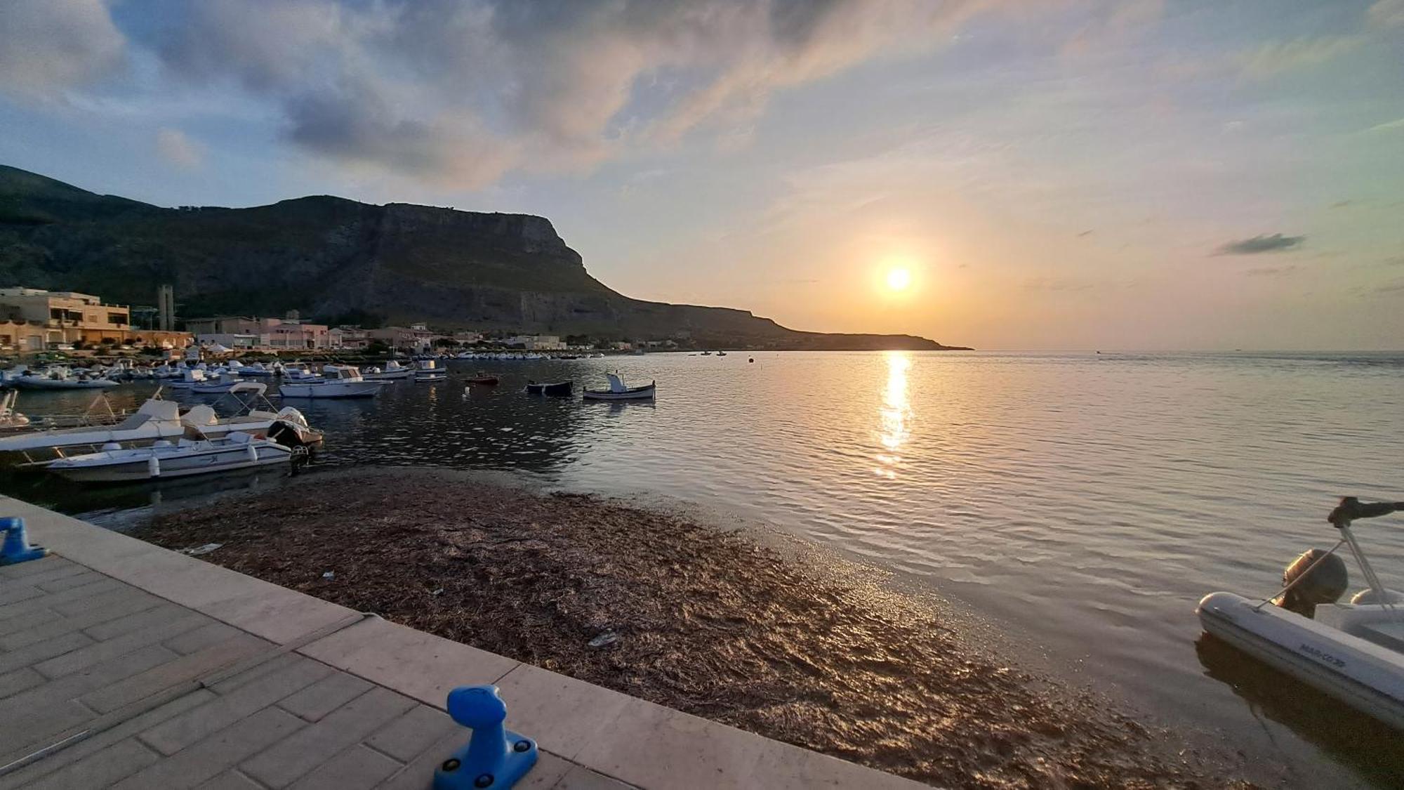 Apartamento La Casa Di Paoletta A Due Passi Dal Mare Trapani Exterior foto